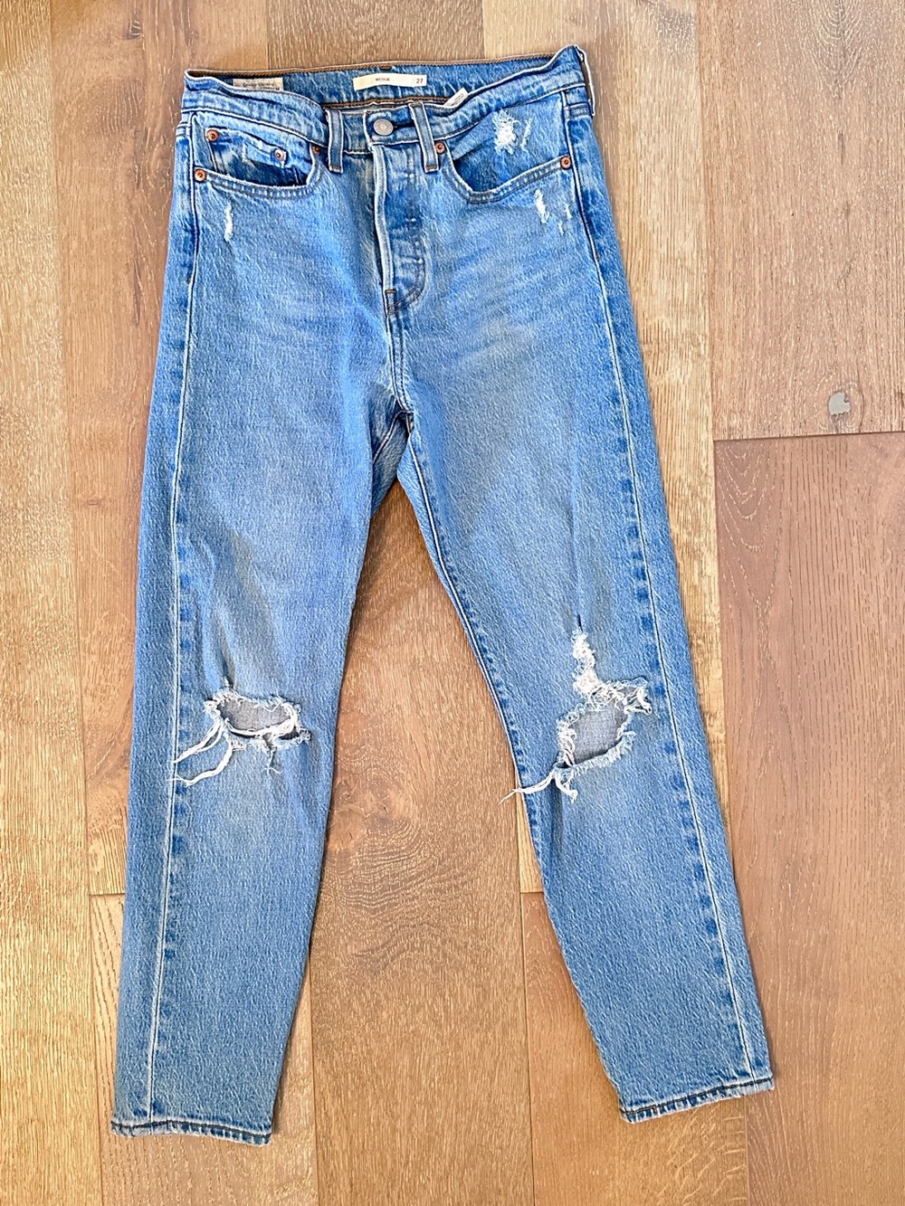 Women's Levi’s High-Rise Distressed Blue Jeans